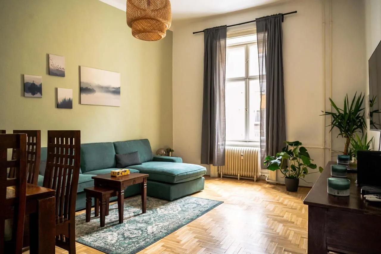 Dob Duplex Apartment Будапешт