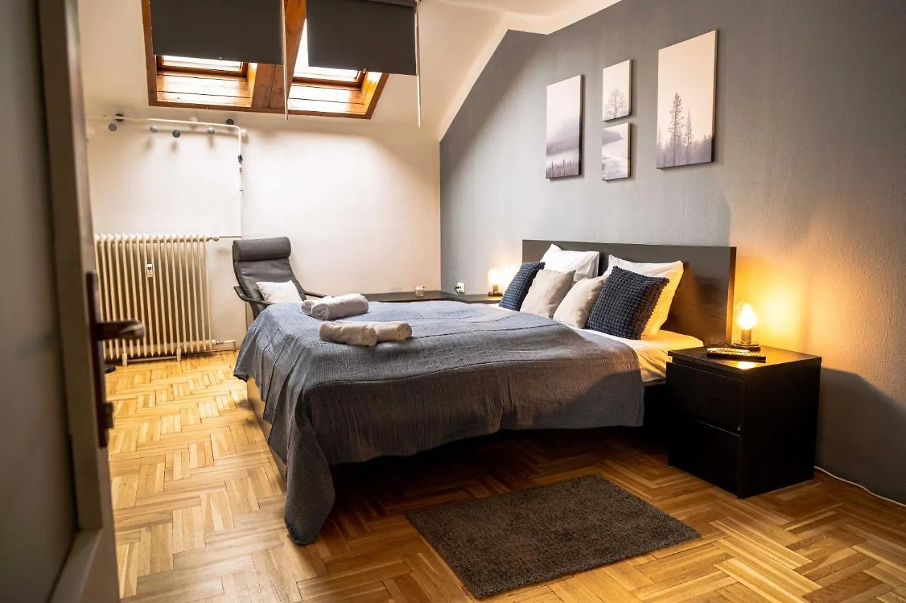 Dob Duplex Apartment Boedapest Hongarije